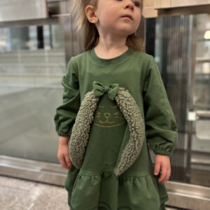 Zaļa džersija kleita ar zaķīti