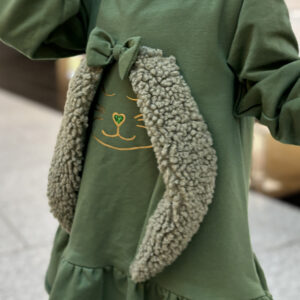 Zaļa džersija kleita ar zaķīti