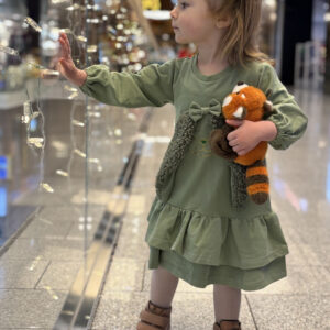 Gaiši zaļa džersija kleita ar zaķīti